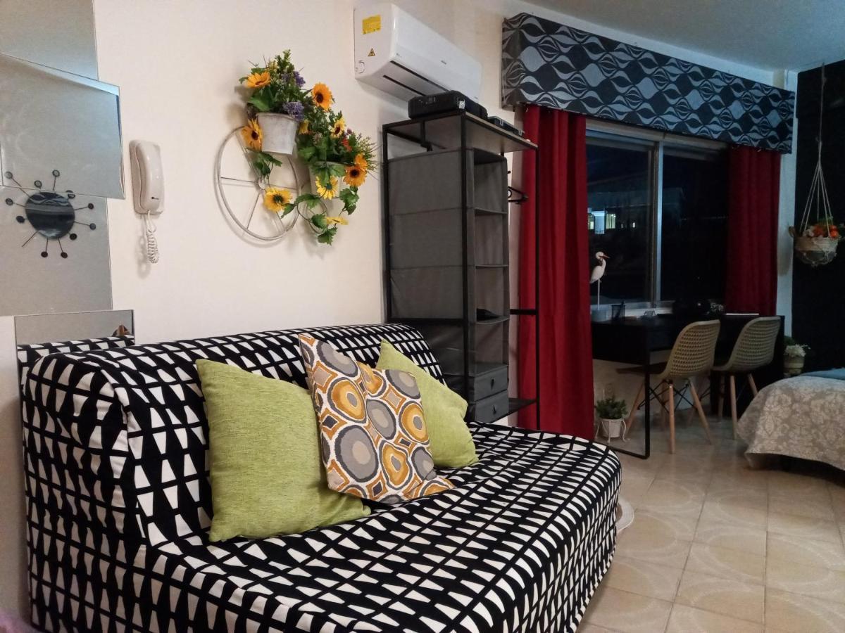 Artemis Boutique Apartment 2 Лимасол Экстерьер фото