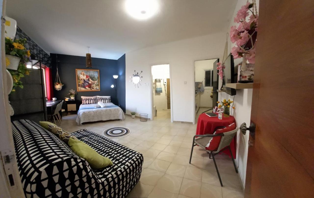 Artemis Boutique Apartment 2 Лимасол Экстерьер фото